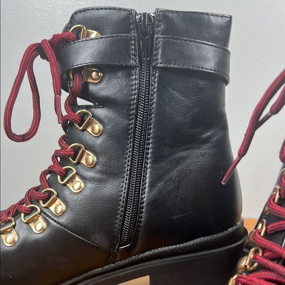 Wonder Black Leather Ankle Boots with Red Laces - Picture 5 of 8